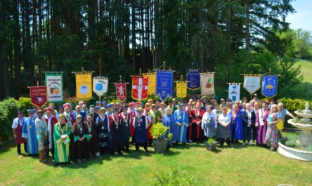 Les confréries promeuvent leurs savoir-faire à Courpière